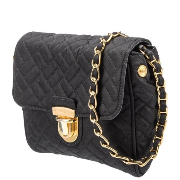 Prada - Picture 4 of 9